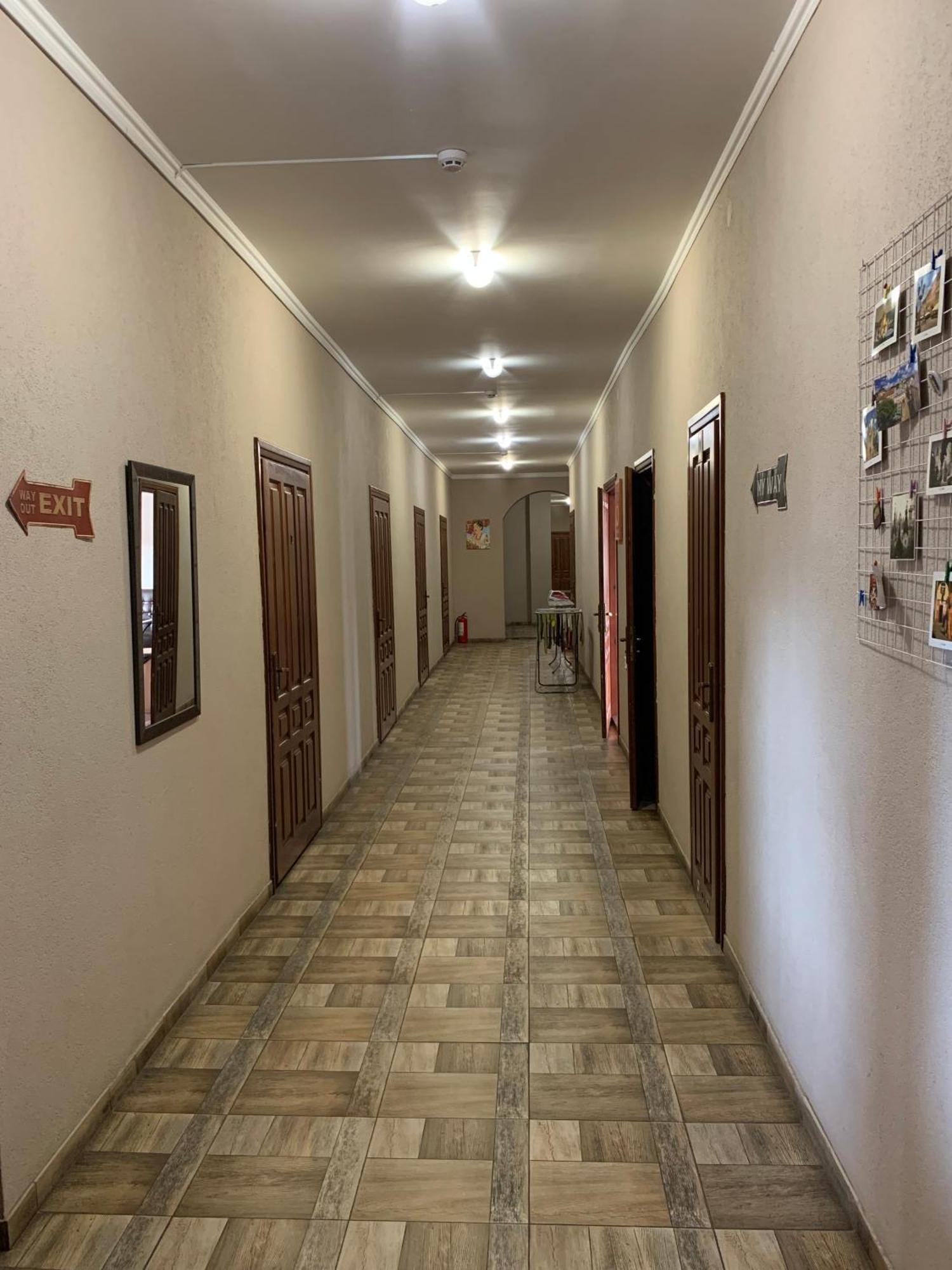 Yurus Hostel Lviv Ngoại thất bức ảnh